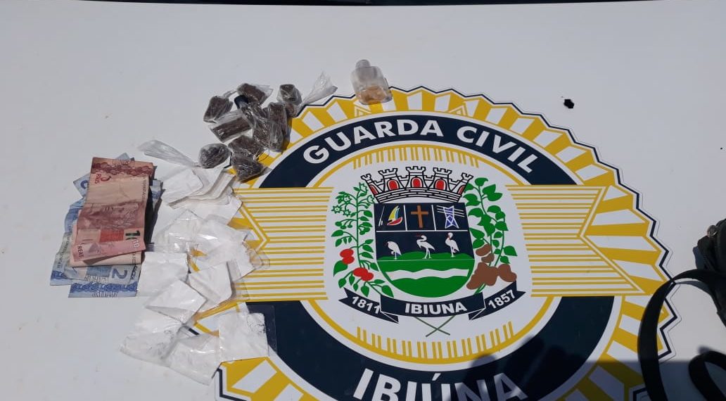 GCM realiza apreensão de drogas no bairro Tavares