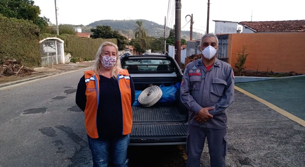 Defesa Civil recebe mangueira do Corpo de Bombeiros