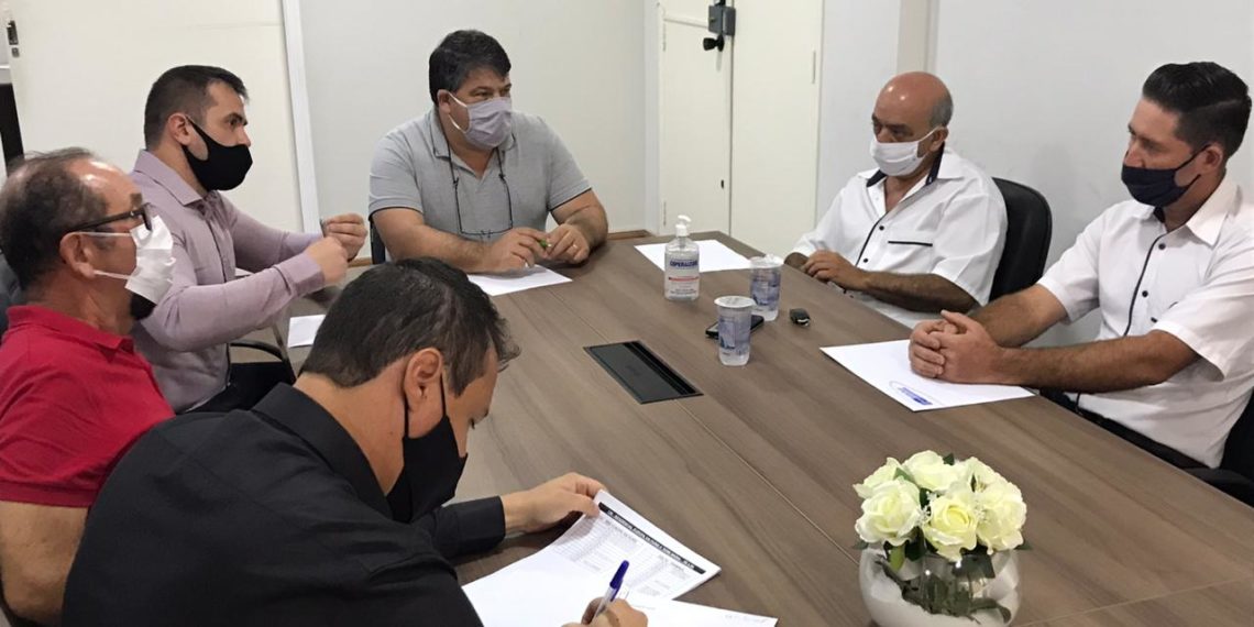 Vice-prefeito e secretários se reúnem com Danúbio Azul para ampliar linhas de ônibus