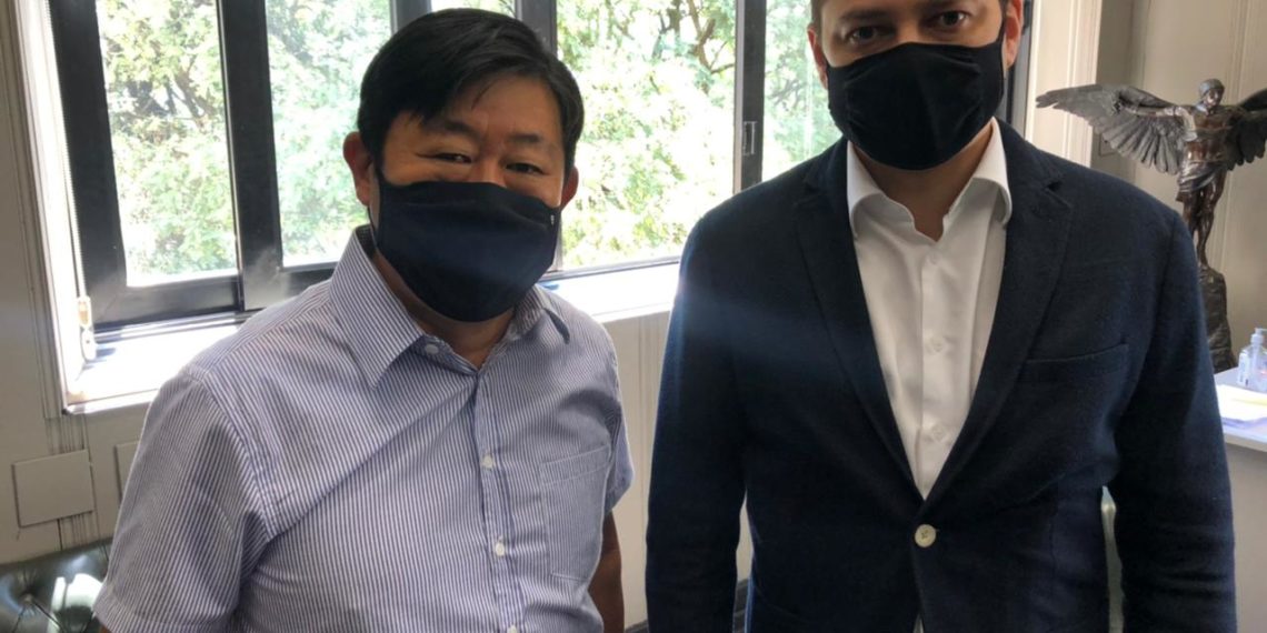 Prefeito Paulinho Sasaki se reúne com Secretário Estadual Marco Vinholi