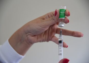 Ibiúna inicia vacinação para grupo prioritário de 75 a 79 anos