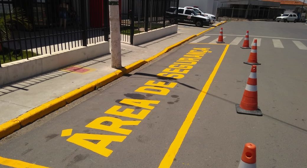 Serviços de zeladoria são realizados durante toda a semana