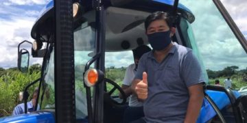 Prefeito Paulinho Sasaki participa da carreata contra aumento do ICMS