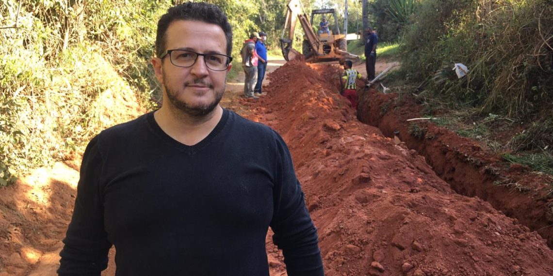 Prefeitura e Sabesp levam água a mais de 300 famílias