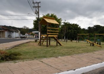 Prefeitura realiza zeladoria no CDHU Santa Lúcia