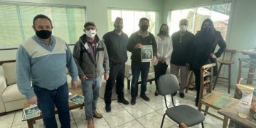 Prefeito Paulinho Sasaki participa da comemoração de 40 anos da ACEI