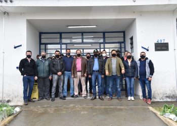 Prefeito Paulinho Sasaki prestigia comemoração ao Dia do Agricultor