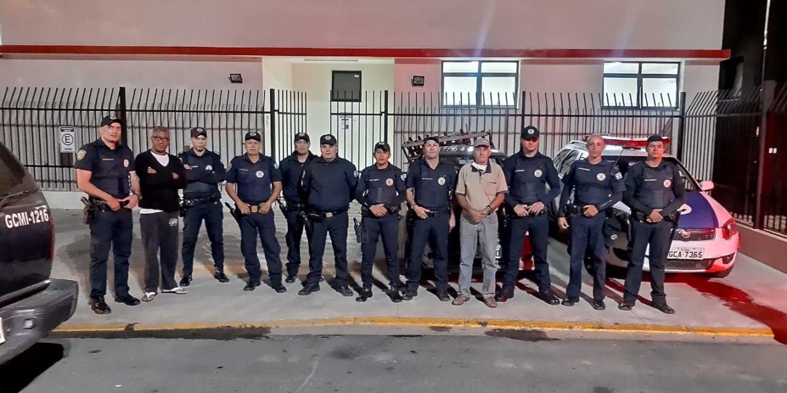 GCM recupera carro roubado no bairro Jemima