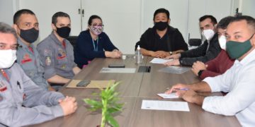 Prefeito Paulinho Sasaki assina contrato para base de Bombeiros em Ibiúna
