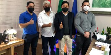 Prefeito Paulinho Sasaki recebe visita do deputado estadual Sargento Neri