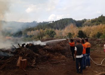 Defesa Civil de Ibiúna controla queimada de grande proporção