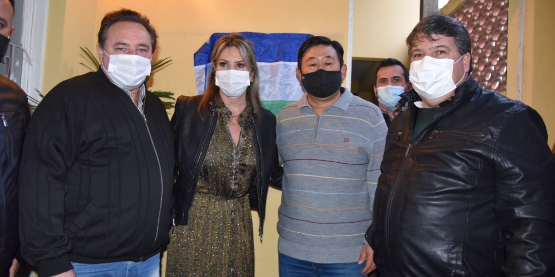 Prefeito Paulinho Sasaki inaugura novo prédio do Caps Infantil