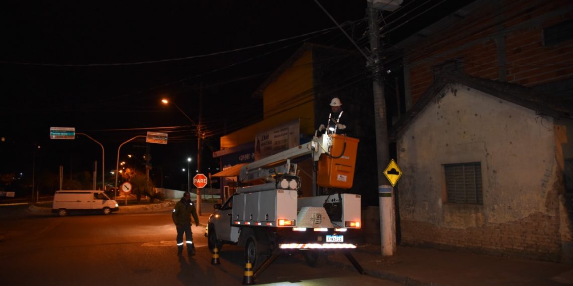 Prefeitura de Ibiúna realiza manutenção de luminárias públicas