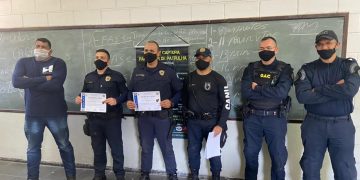 GCMs fazem curso de busca e captura de pessoas para cães de patrulha