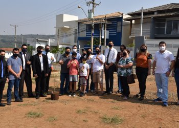 Prefeitura de Ibiúna realiza plantio de mudas nativas em comemoração ao Setembro Verde e Dia da Árvore
