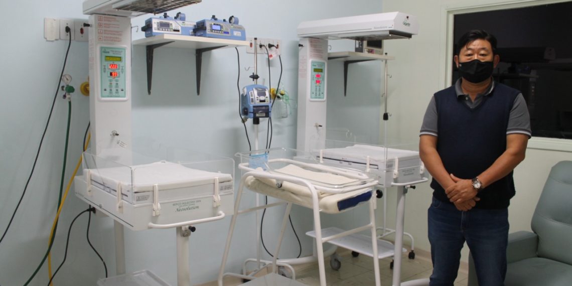 Prefeito Paulinho Sasaki entrega novos equipamentos para o Hospital Municipal