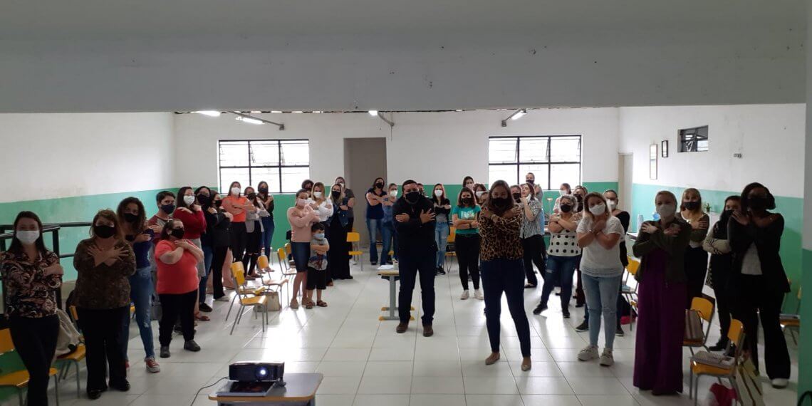 Secretaria de Educação realiza roda de conversa com gestores e coordenadores da Rede Municipal de Educação