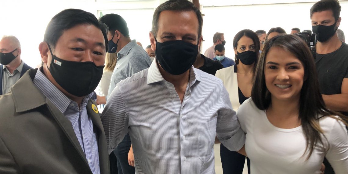 Prefeito Paulinho Sasaki encontra governador João Dória