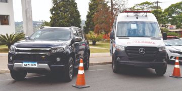 Prefeito de Ibiúna entrega chaves de ambulância UTI e nova viatura GCM
