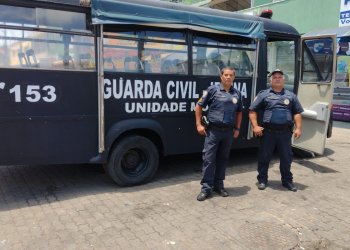 GCM orienta munícipes na Rodoviária provisória