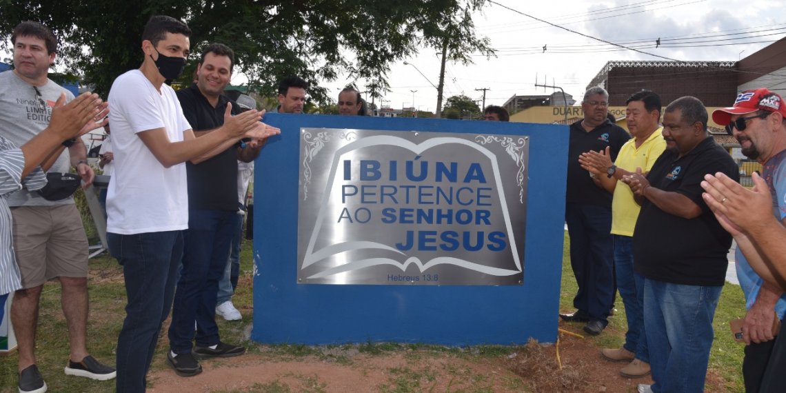 Prefeito Paulinho Sasaki participa de culto inaugural das placas ‘Ibiúna Pertence ao Senhor Jesus’