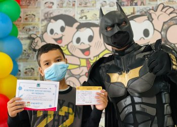 Prefeitura de Ibiúna entrega certificado para crianças vacinadas contra Covid-19