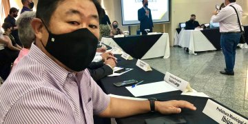 Prefeito Paulinho Sasaki participa de reunião da RMS