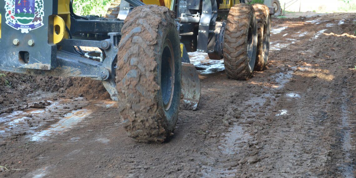 Prefeitura anuncia força-tarefa para recuperação de estradas