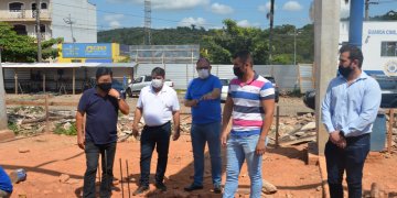 Prefeito Paulinho Sasaki visita obras do Terminal Rodoviário