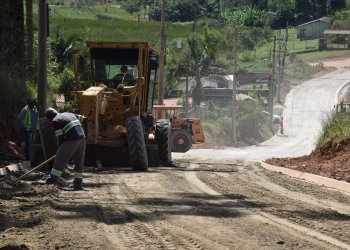 Obras de asfalto no Carmo Messias estão em andamento