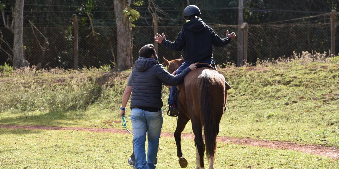 Começa a segunda turma de equoterapia