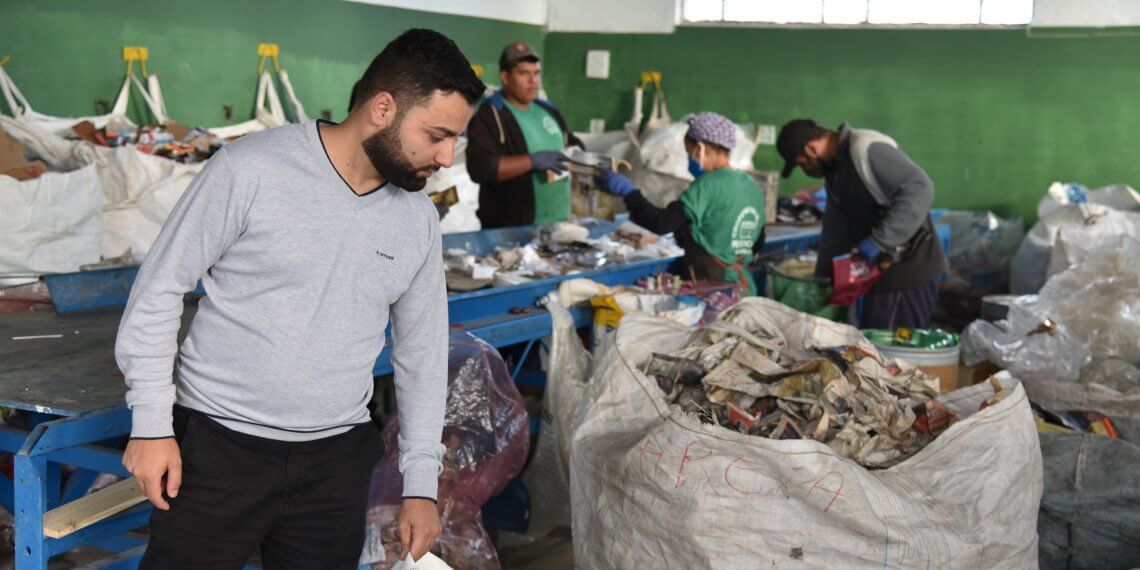 Ibiúna passa a ter o serviço de coleta de materiais recicláveis