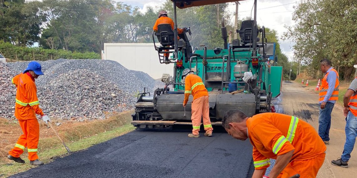 Estrada da Cachoeira dá início ao recapeamento