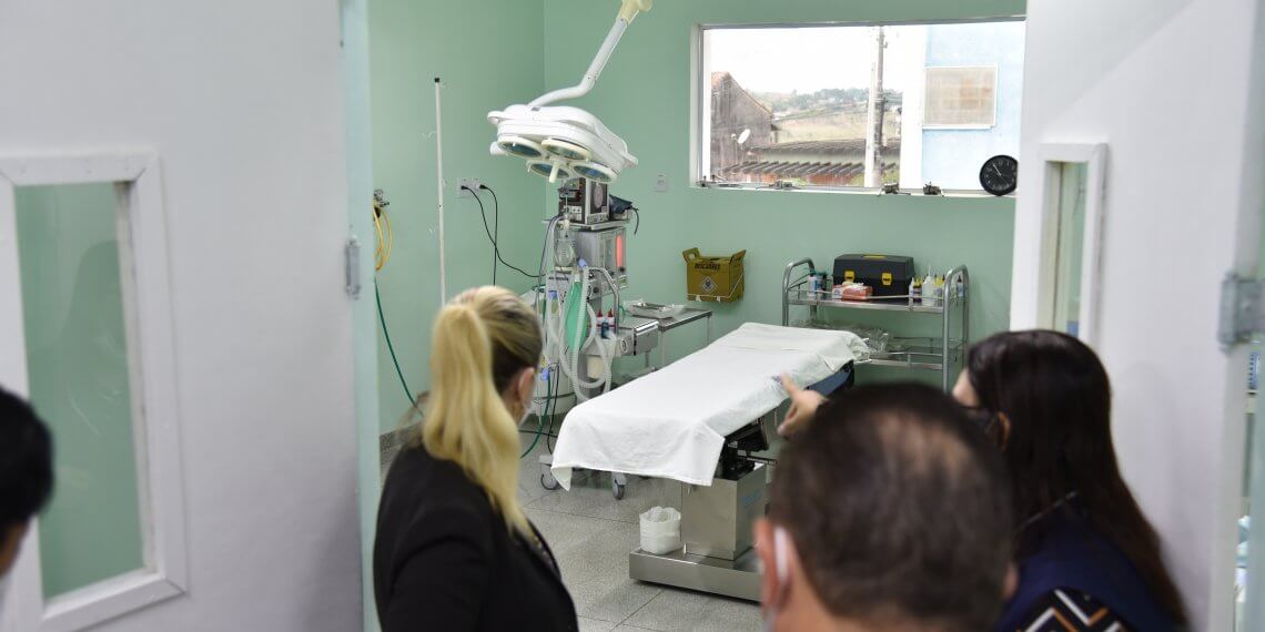 Diretora do Departamento Regional de Saúde visita Hospital Municipal