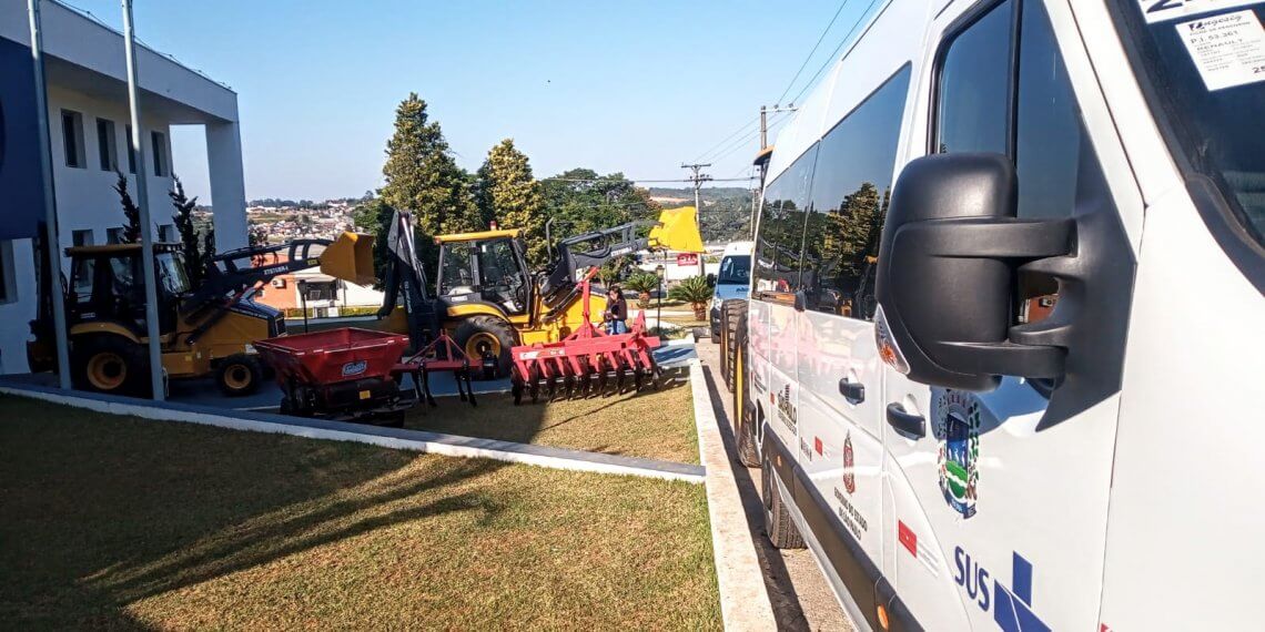 Prefeitura conquista veículos e maquinários novos para substituir frota sucateada