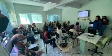 Protetores da causa animal lotam palestra sobre a reestruturação da Zoonoses
