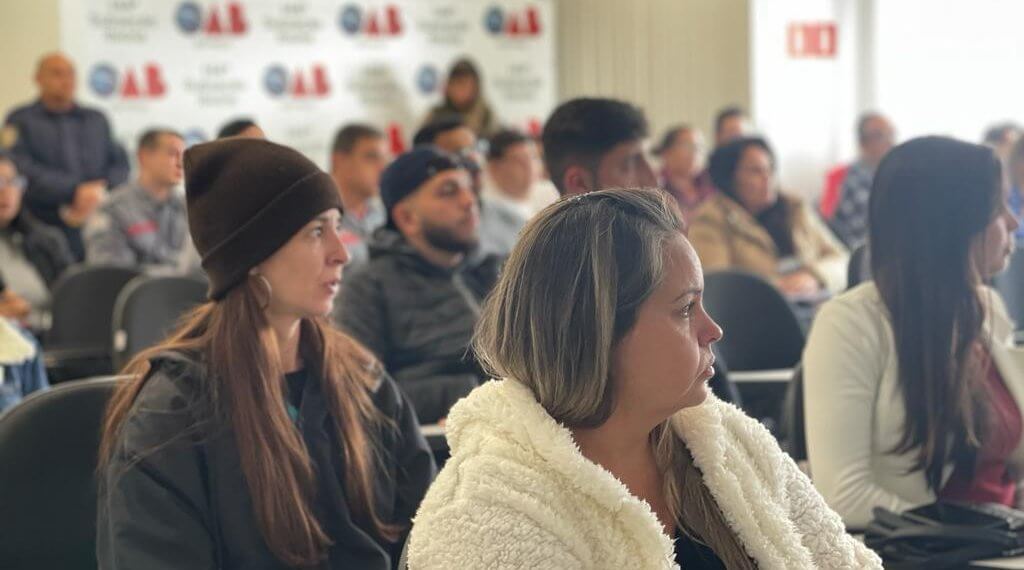 PALESTRA SOBRE ANIMAIS PEÇONHENTOS E VENENOSOS