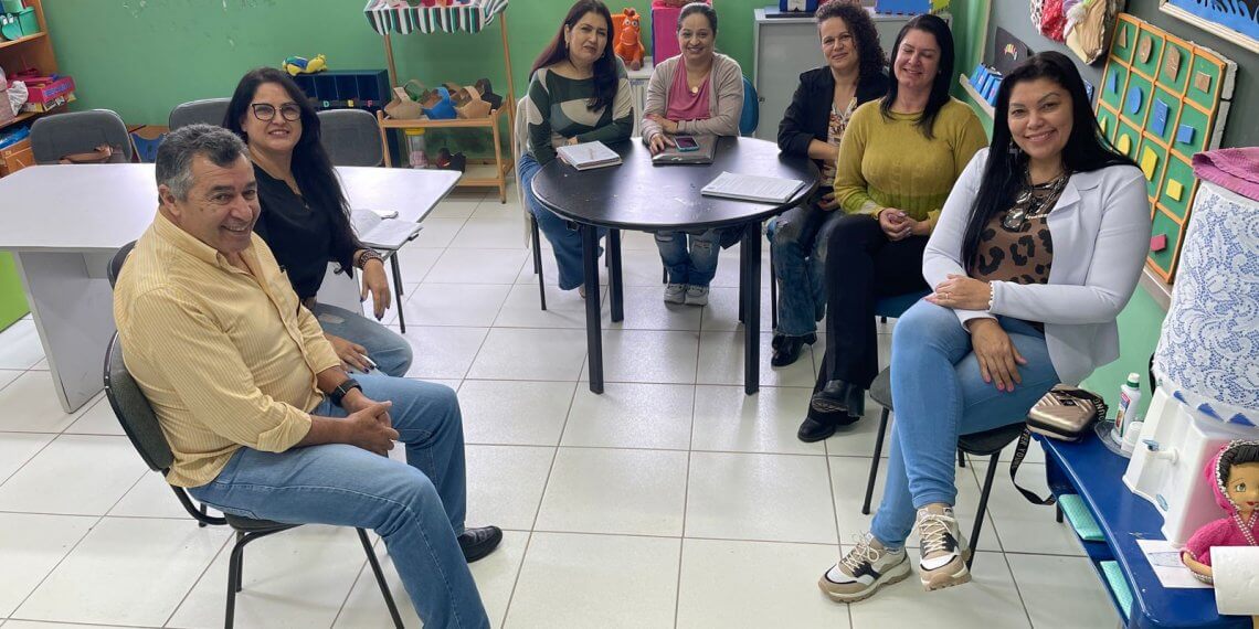 Reunião sobre atendimento Educacional Especializado