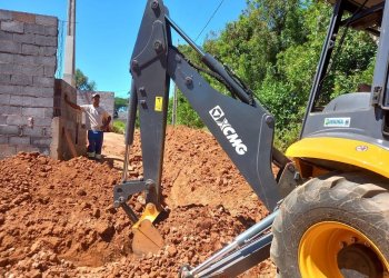 INSTALAÇÃO DE ENCANAMENTO DE ÁGUA NO BAIRRO PURIS