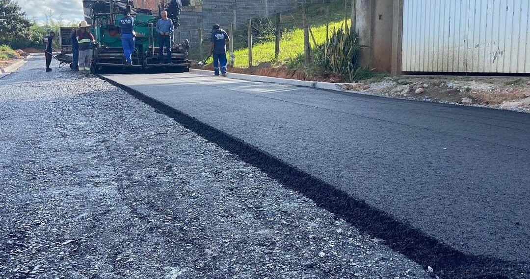 PAVIMENTAÇÃO DE VIAS NO BAIRRO IBIÚNA GARDEN