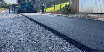 PAVIMENTAÇÃO DE VIAS NO BAIRRO IBIÚNA GARDEN