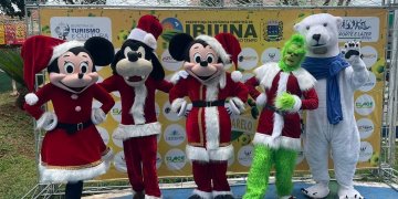 PERSONAGENS DE NATAL NA PRAÇA MATRIZ