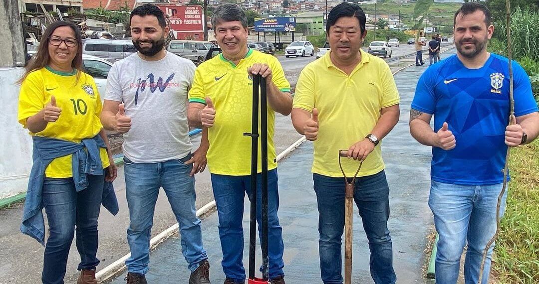 INÍCIO DO PLANTIO DE 170 MUDAS DE IPÊ ROXO