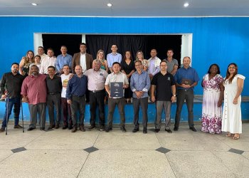 DIA DA BÍBLIA REÚNE FIÉIS NO CENTRO OLÍMPICO