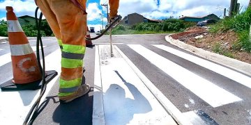 PINTURA DE FAIXAS NO IBIÚNA GARDEN