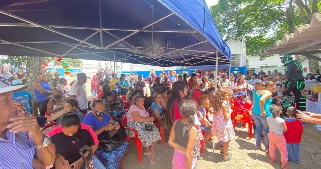 FUNDO SOCIAL REALIZA ENTREGA DAS CESTAS DE NATAL