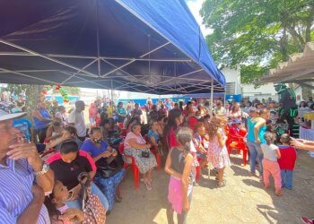 FUNDO SOCIAL REALIZA ENTREGA DAS CESTAS DE NATAL