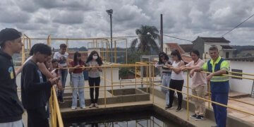 ALUNOS VISITAM SABESP EM COMEMORAÇÃO AO MÊS DA ÁGUA