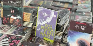Feira do Livro na Praça da Matriz