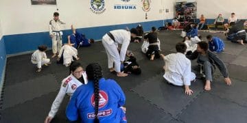 OFICINAS IBIUNENSES FORMANDO CAMPEÕES NO JIU-JÍTSU